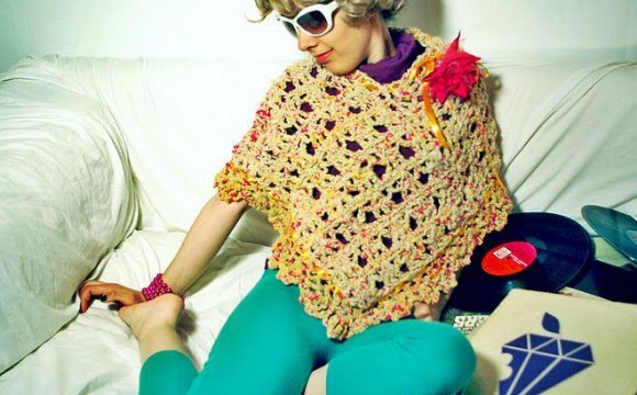 Le sigarette diventano di moda, ecco una collezione realizzata con i mozziconi