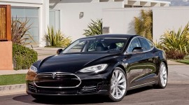 Tesla Model S. Il lusso dal cuore green