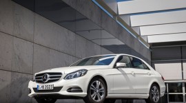 Mercedes Classe E arricchisce la sua gamma puntando alla sostenibilità ambientale