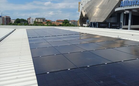 CityLife Milano: SENEC e Sistema Energy portano l’energia del sole nel Padel Pavillion